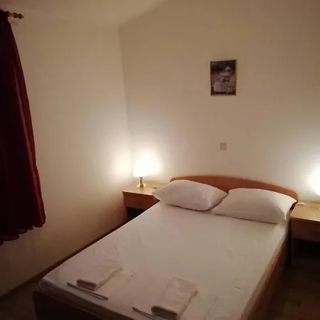 Apartments Cepo Makarska Exterior foto