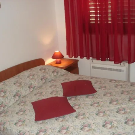 Apartments Cepo Makarska Exterior foto