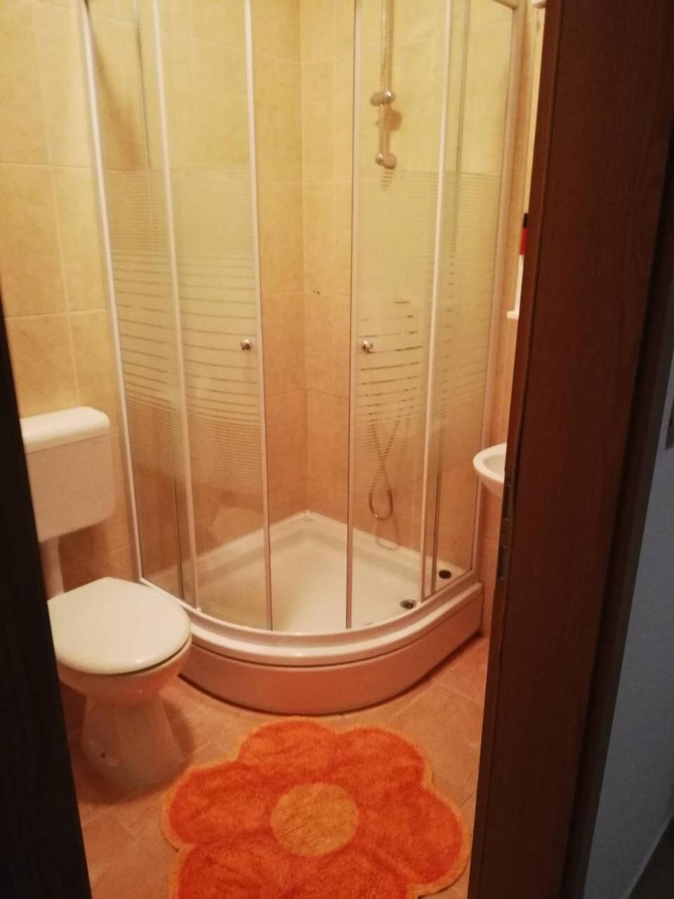 Cepo Apartment *