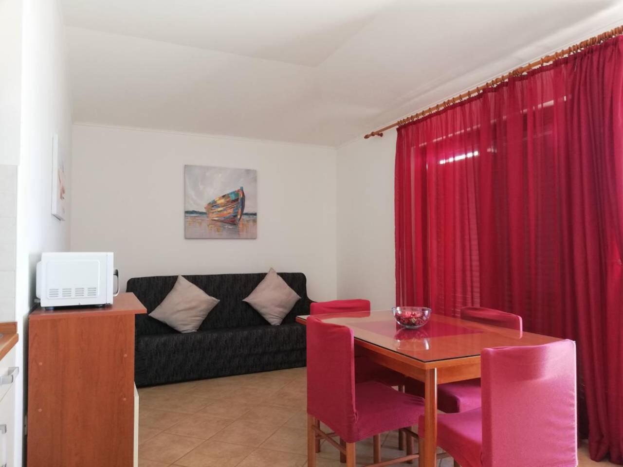 Cepo Apartment *